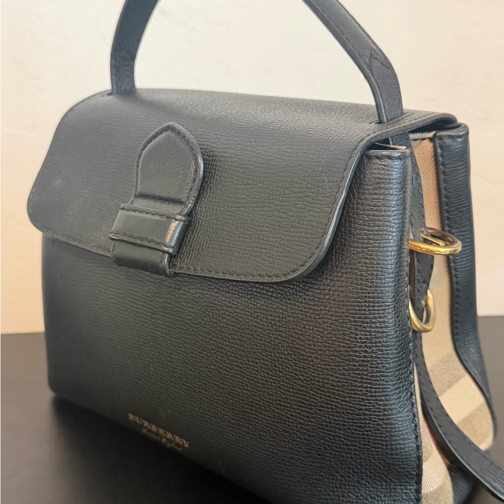 Black Burberry Camberley - Picture 2 of 8
